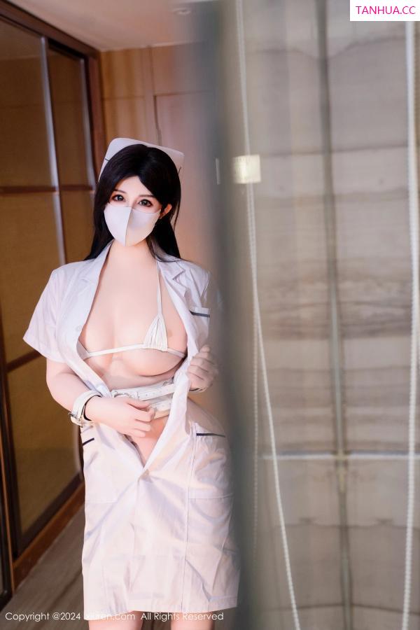   [XiuRen]高清写真图 2024.03.11 No.8206 陈芊儿 美臀性感第14张图片
